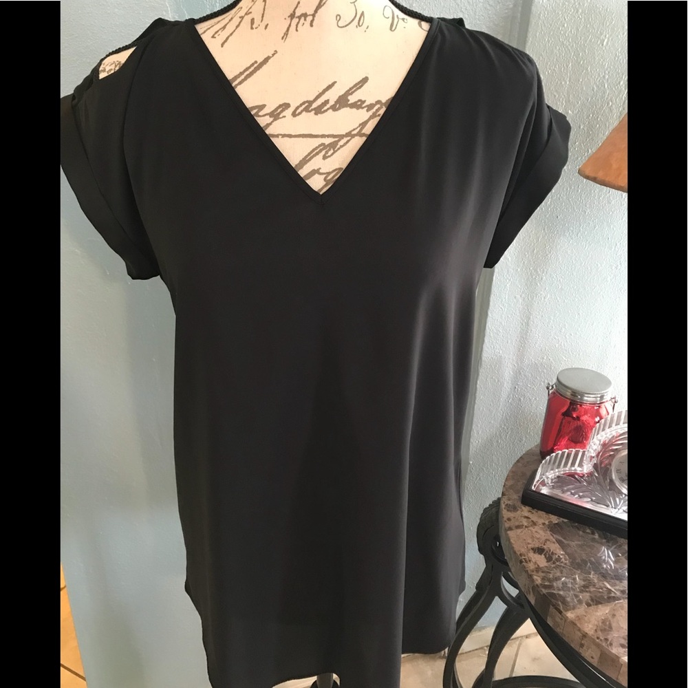 Express cold shoulder black top